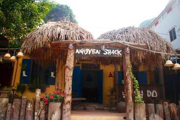 هتل Nguyen Shack Phong Nha Central Town   Hostel