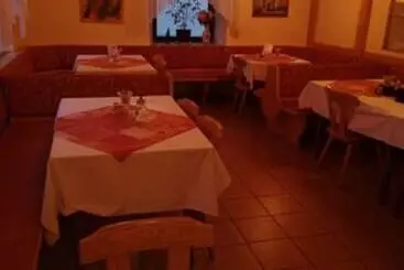 ペンション Gasthof Zum Falkenstein