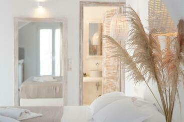 پانسیون Naxos Sandastic