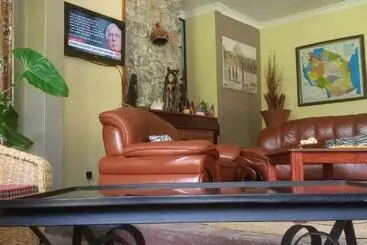 هاستل Karibu Heritage House