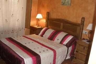 ツーリストアパートメント Complejo Peñafiel