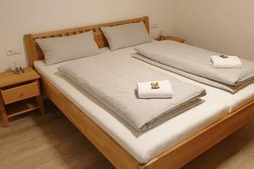 Ferienwohnung Und Pension Antje Ekert