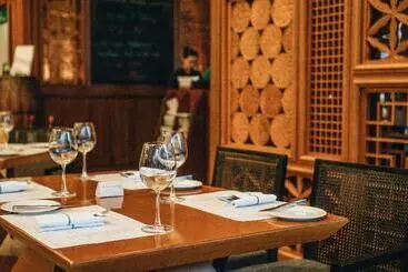 Jw Marriott Hotel & Suites Saigon