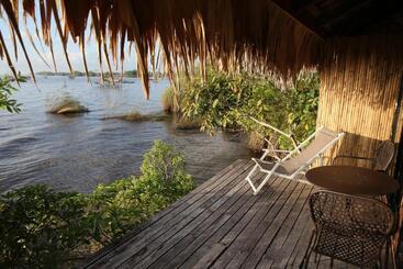 ペンション Wetlandcamp บ้านชายเล