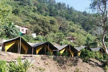 Hotel Adb Rooms Adventure Guru Byasi