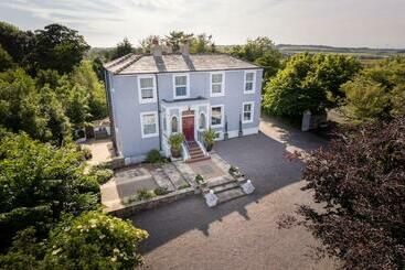 مبيت وإفطار The Art Lounge