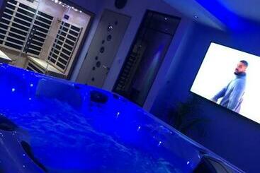 تختخواب و صبحانه Spalace