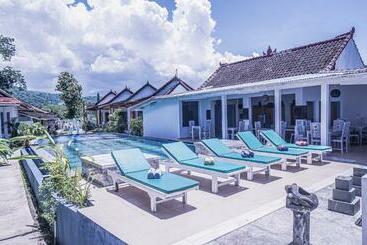 Отель Salt Resort & Spa