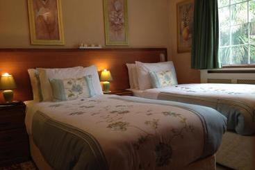 ホテル Brookville House