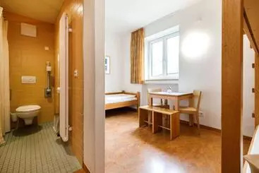 Jugendherberge Garmisch Partenkirchen   Membership Required!