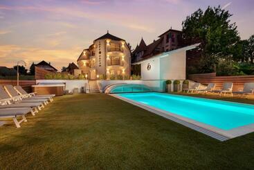 Aparthotel Love And Dream élményvilla