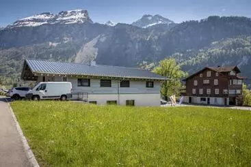 Pensionat Moto Center Beo Ag