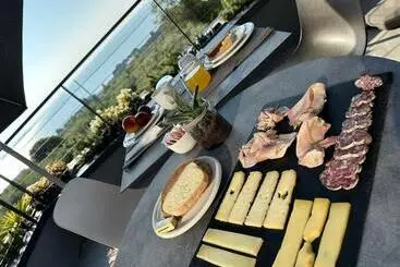 Aamiaismajoitus (B&B) Insula Felix Bed&breakfast