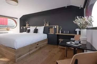 Pensionat La Peniche Bed And Bicycle Tournon