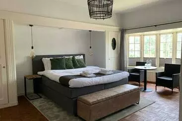 Bed And Breakfast Goes