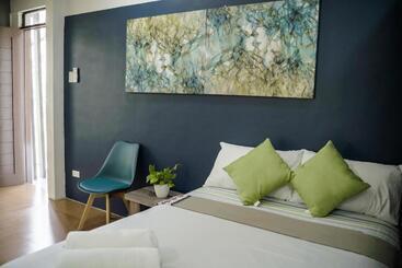 מלון דירות Denville Residences