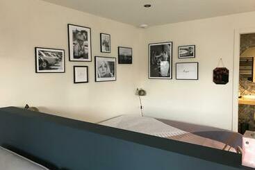 مبيت وإفطار Au 689