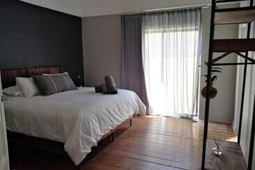 膳宿费 Nooitgedacht Town Lodge