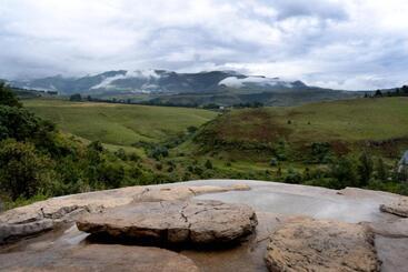 בית מלון כפרי Dragonview Lodge