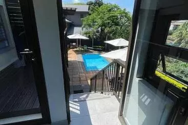 ペンション Billfish Apartments