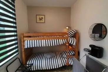 Bed & Breakfast Chez Jollyjune, à Moins D Une Heure Du Mont Saint Michel