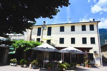 Nocleg ze śniadaniem Osteria Canal 1803