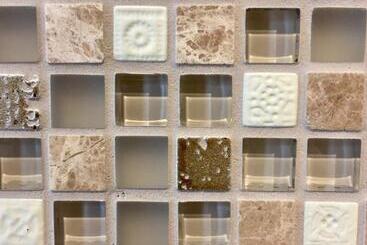 تختخواب و صبحانه Madame Canard