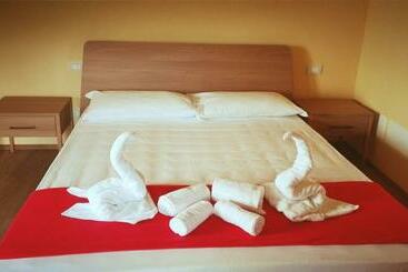 فندق Agriturismo Saettà