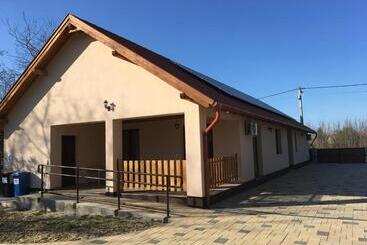 Пансион Emese Vendégház