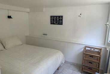 Bed and Breakfast Interlude Omaha Beach 50 M De La Plage