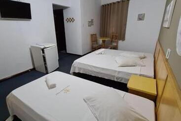 Hotel Vitoria Garden