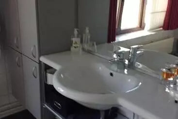 Pension Studio Gardenroom Guesthouse De Steenberg Met Tuinzicht