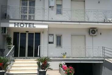 בית מלון כפרי Cohiba