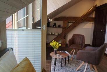 هتل آپارتمان Merchant Signature Suites