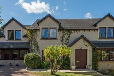 مبيت وإفطار Tranquil Accommodation In A Great Location