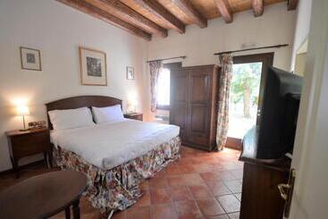 ホテル Villa Luppis