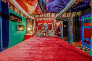 فندق صغير The Oasis On Eisenhower