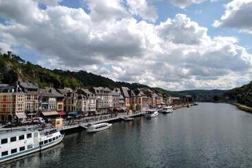 بنسيون Le Cerf Vert