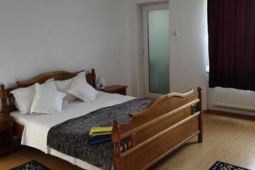 Pensjonat Bonton Rooms