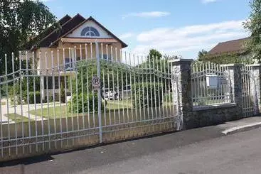 ペンション Bonton Rooms