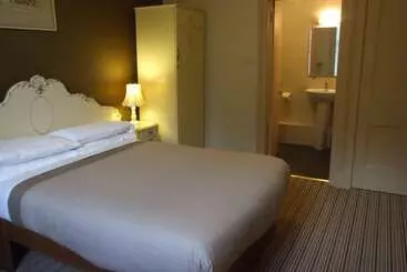 تختخواب و صبحانه New Town Guest House