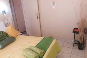 צימר Reemaros Guest House