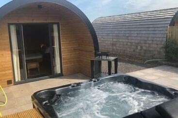 酒店 Superior Glamping Pod With Hot Tub