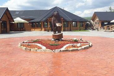 펜션 Hanul Vanatorului