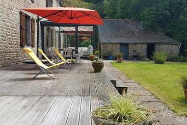 ペンション Le Jardin Des Chênes