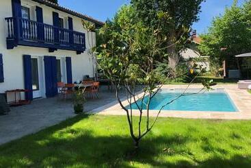 Пансион Les Chênes