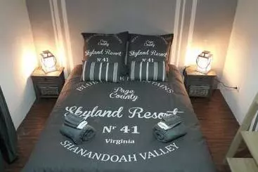 Nocleg ze śniadaniem Chambre D Hôte   La Ruche Des Bleuets