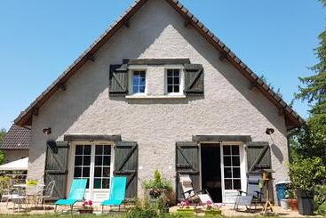 Bed and Breakfast Le Clos Des écureuils