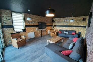 بنسيون Gite De La Mariée à 7mn Du Puy Du F0u