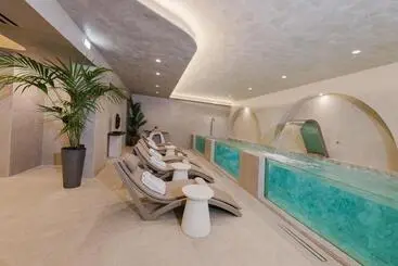 Evexia Boutique Hotel & Spa